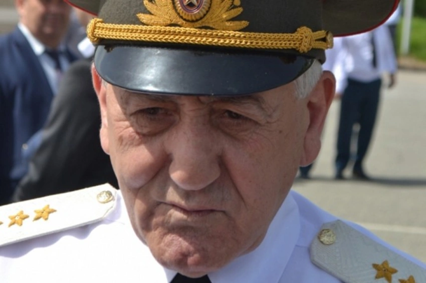 Rusiya Ermənistanın keçmiş müdafiə nazirinin axtarışını ləğv edib