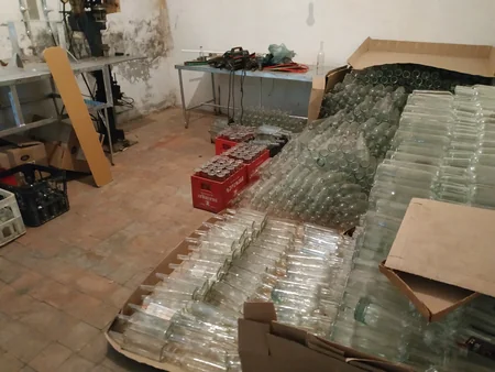 Ağstafada kustar üsulla alkoqollu içkilərin hazırlanması və vergidən yayınma halları müəyyən edilib