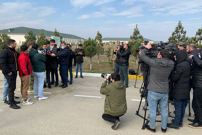 Jurnalistlər Raket və Artilleriya Qoşunlarının hərbi hissələrində olublar