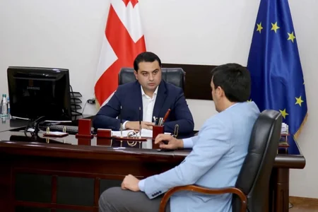 Gürcüstanda azərbaycanlı rayon rəhbəri özünə məsləhətçi təyin edib