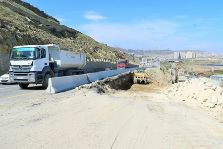 Bibiheybət yolunda tikinti-bərpa işlərinin sonuncu mərhələsinə başlanılıb