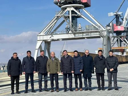 Bakı Limanı və Çinin COSCO şirkəti Orta Dəhliz boyu konteyner daşımalarının inkişafını müzakirə ediblər