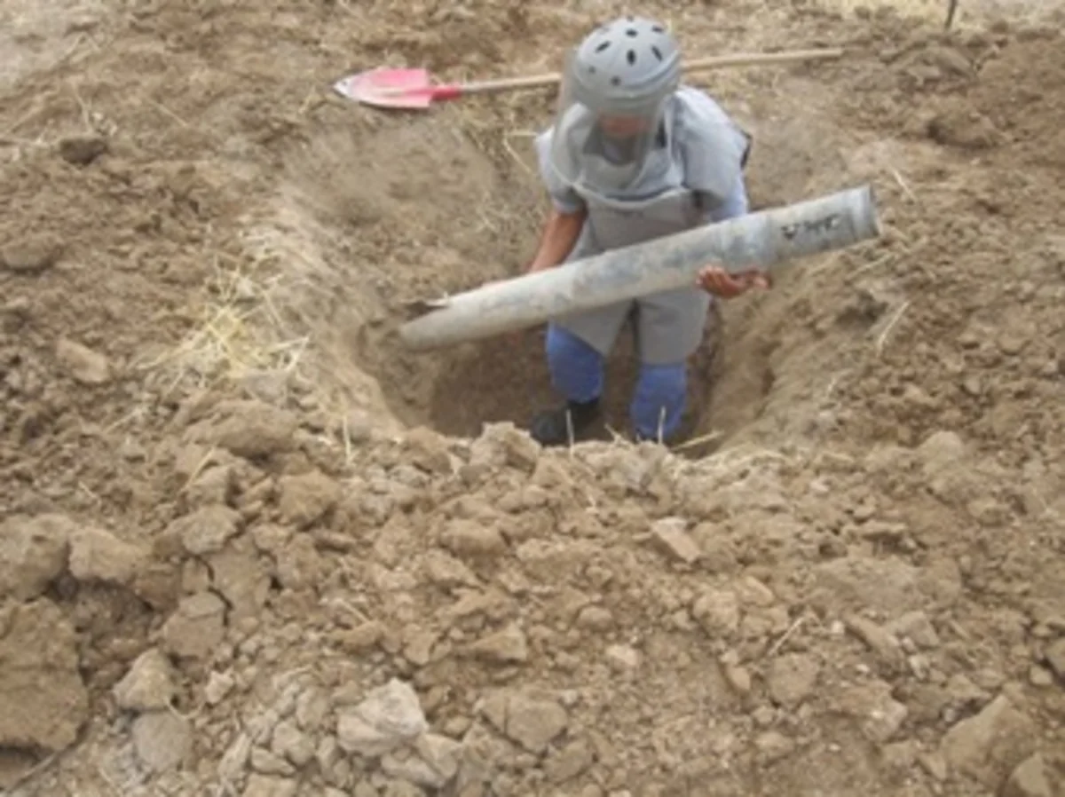 Füzulidə Qrad raketinin partladıcı başlığı aşkar edilib