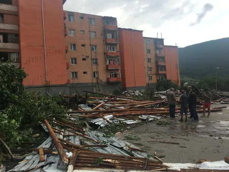 Kəskin hava şəraiti Gürcüstanda fəsadlar törədib