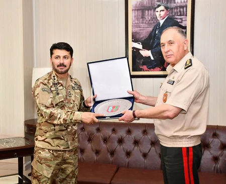 Azerbaijan’s Chief of General Staff visits Pakistan Special Service Group division