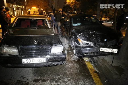 Bakıda qəfil dönmə əməliyyatı edən maşın qəzaya səbəb olub - FOTO - VİDEO - YENİLƏNİB