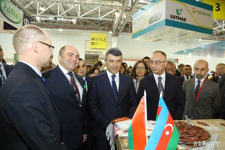 Bakıda 13-cü Azərbaycan Beynəlxalq Kənd Təsərrüfatı Sərgisi açılıb