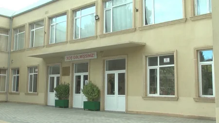 Sumqayıtda gimnaziyanın direktor müavini dayəni döyüb