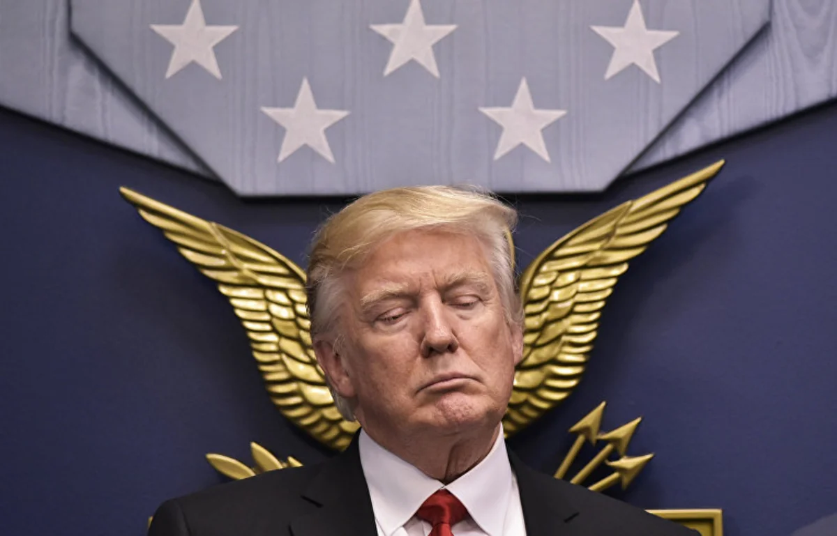 Trump’s approval rating compiles on results of 3 months of his presidency