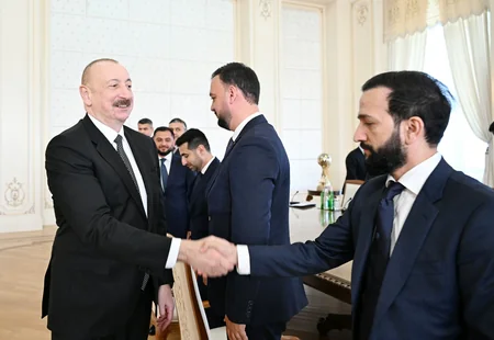 Президент Ильхам Алиев принял членов сборной Азербайджана по мини-футболу