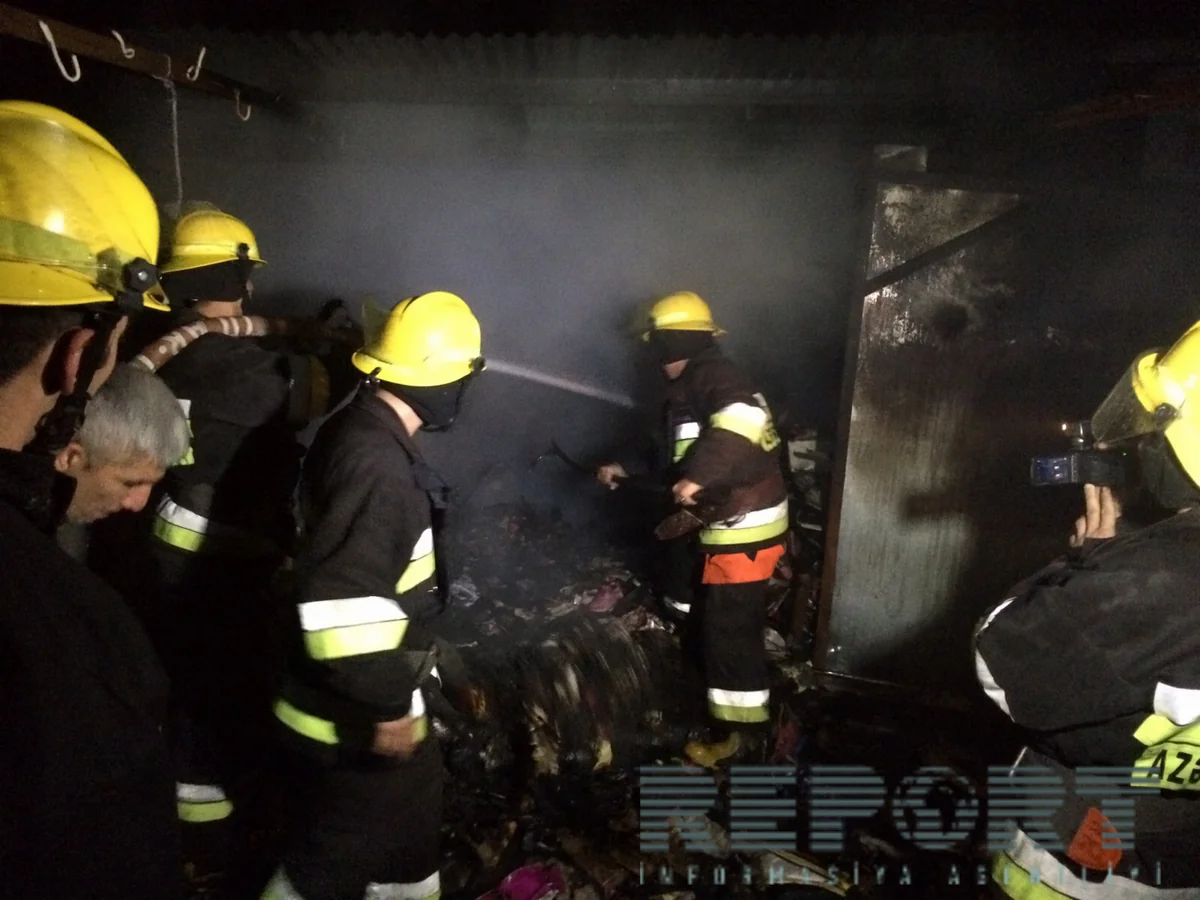 ​Ucarın mərkəzi bazarında yanğın baş verib - FOTO