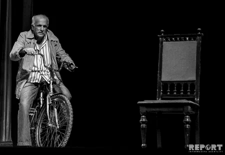 Fuad Poladovun “Azdrama”da sonuncu çıxışı - XATİRƏ FOTOREPORTAJI