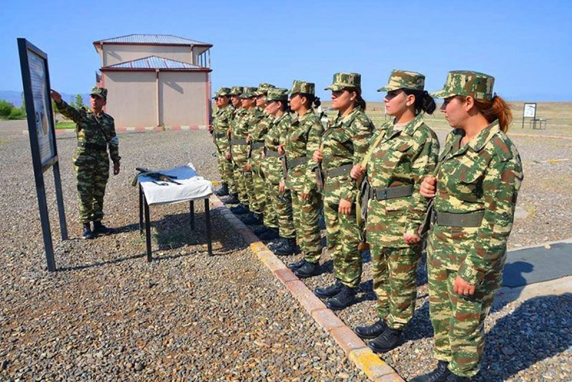 Hərbçi qadın və kişilərin ehtiyatda olmalarının son yaş hədləri bərabərləşdirilib