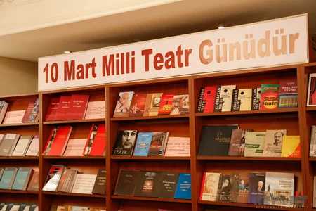Milli Teatr Günündə Zirvə mükafatının təqdimat mərasimi keçirilib