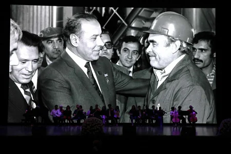 Azərbaycan Həmkarlar İttifaqları Konfederasiyası Sən elə bir zirvəsən adlı tədbir təşkil edib