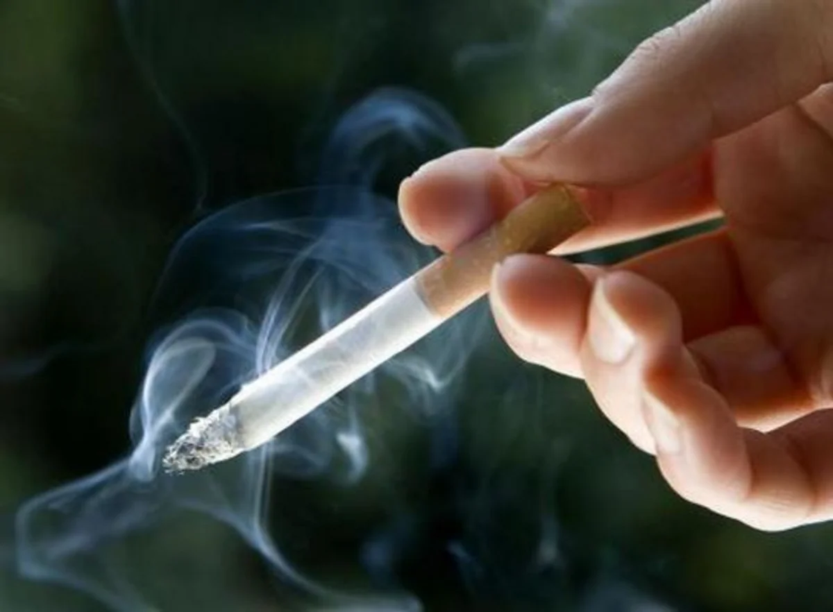 ​Azərbaycanda 65 yaşdan yuxarı olan qadınların 0,1 faizi siqaret çəkir