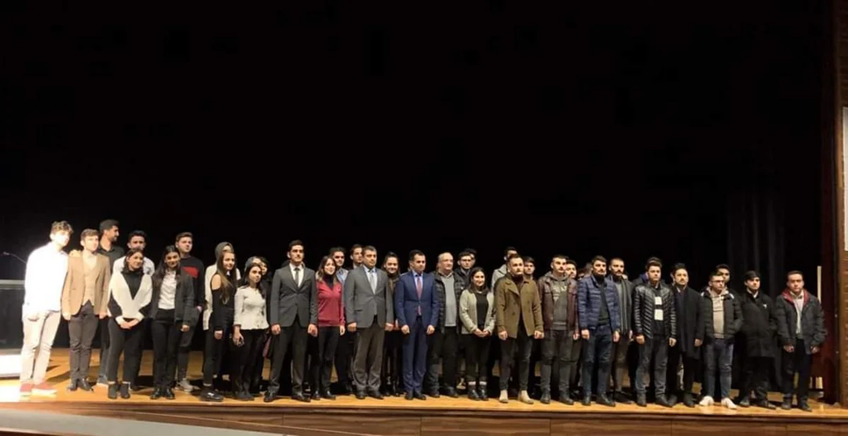 İstanbulda “Heydər Əliyev və Azərbaycan iqtisadiyyatı” mövzusunda konfrans keçirilib