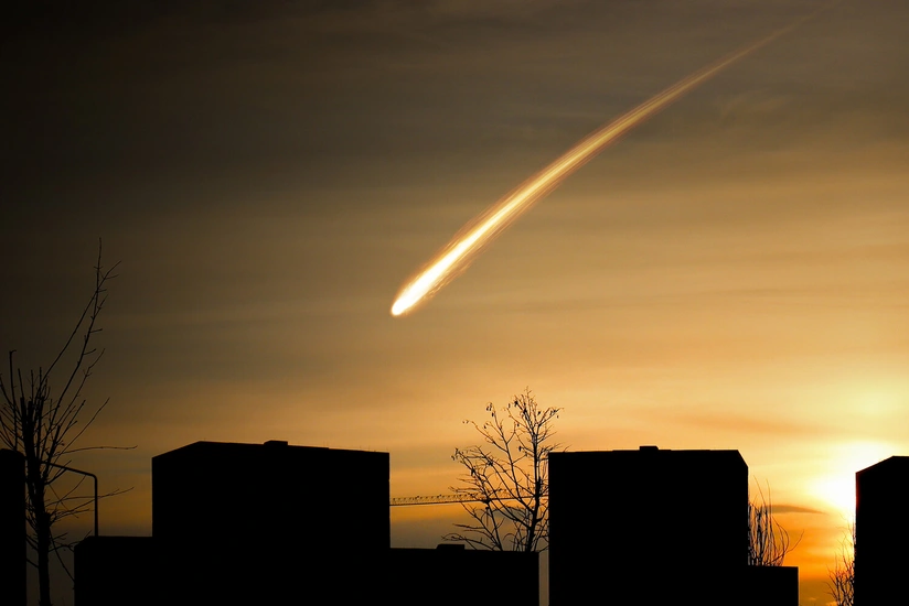 İsveçin paytaxtı üzərində alovlu kürə uçub