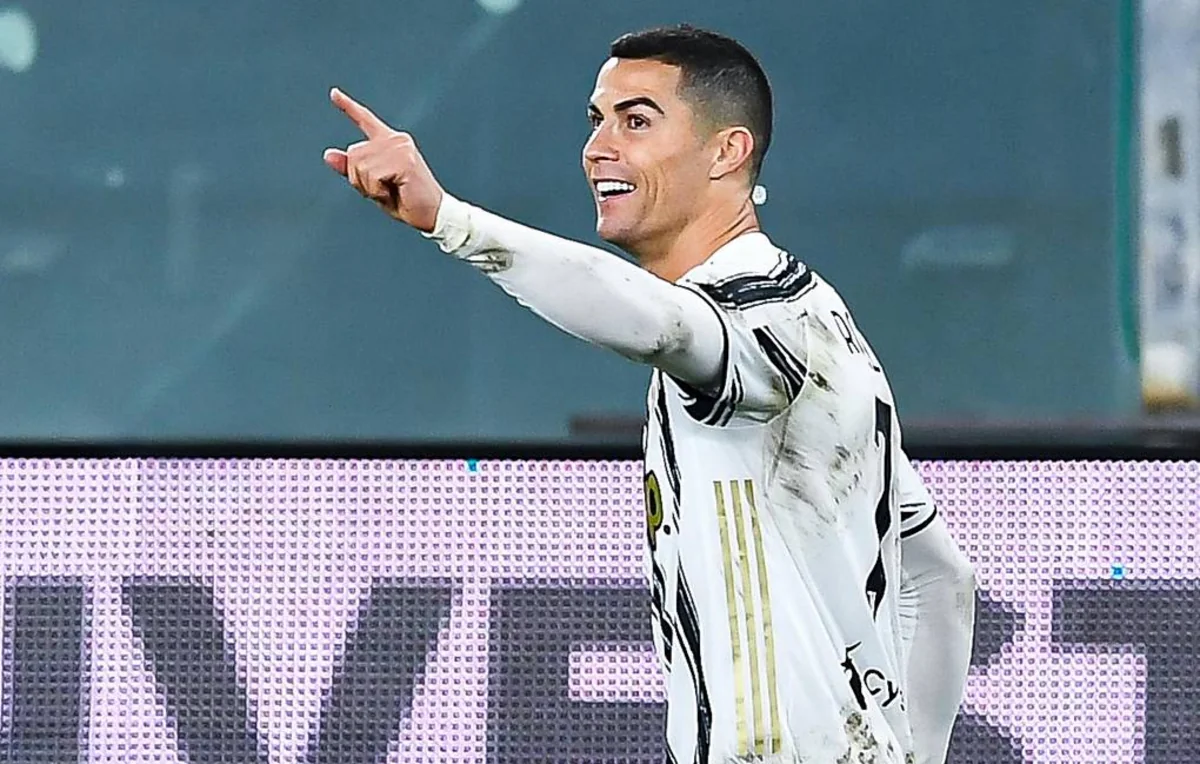 Названа стоимость одного поста Роналду в Instagram