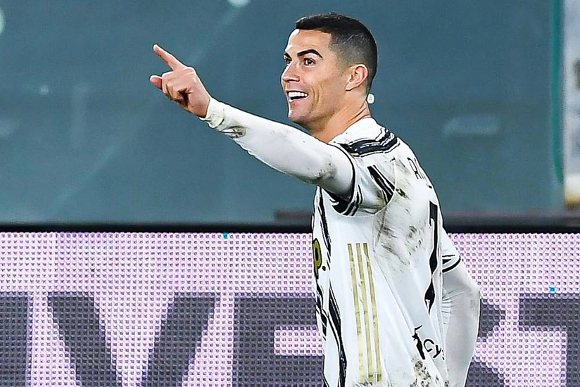 Ronaldu instaqramda daha bir rekorda imza atdı