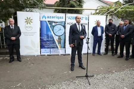 Azəriqaz rəsmiləri Şəmkir sahibkarlarının problemləri ilə tanış olub