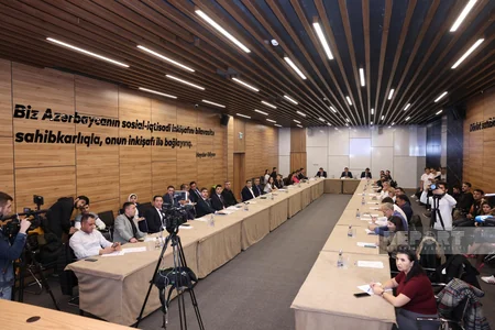 Bakıda media qurumları ilə biznes mühiti müzakirə olunub