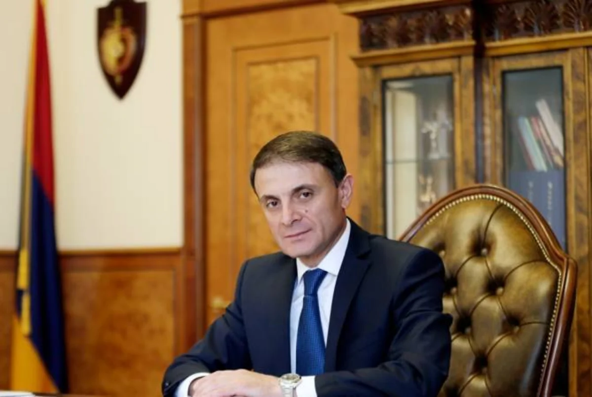 Nikol Paşinyan baş müşavirini işdən çıxarıb