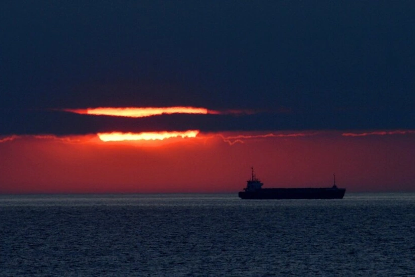 Çin gəmisi Yaponiyada qəzaya uğrayıb, 3 nəfər itkin düşüb
