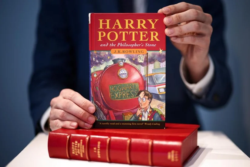 Harri Potter kitabının ilk nəşri hərracda 35 min dəfə baha satılıb