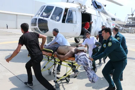 Laçında avtoqəza olub, yaralılar helikopterlə Bakıya gətirilib