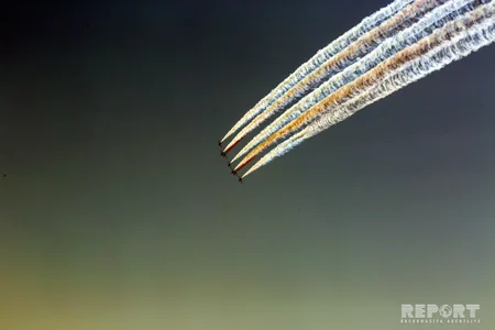 Bakı səmasında hərbi təyyarələr - FOTOREPORTAJ