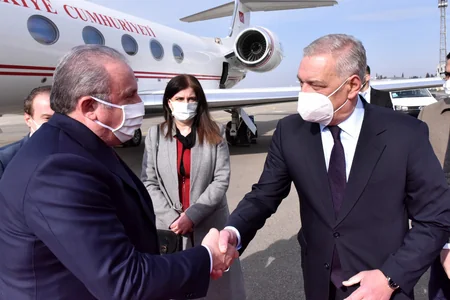 Türkiyə parlamentinin sədri Gürcüstanda səfərdədir