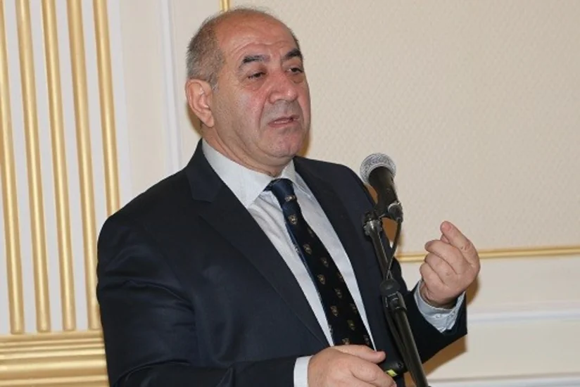 Qurban Yetirmişli tikinti şirkətlərindən şikayətləndi: Başa sala bilmirəm