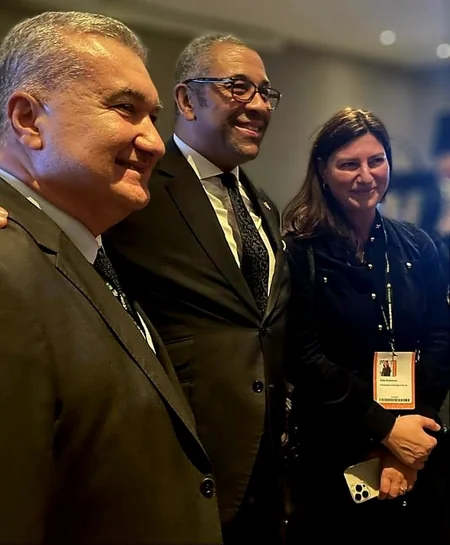 Azərbaycan səfiri Britaniyanın xarici işlər naziri ilə görüşüb