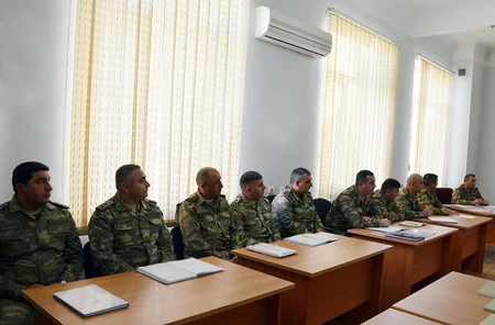 Azərbaycan hərbçilərinin komanda-qərargah təlimi keçirilir