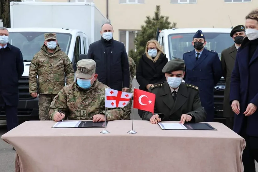 Turkey hands over special equipment to Georgia for military airfield in Marneuli