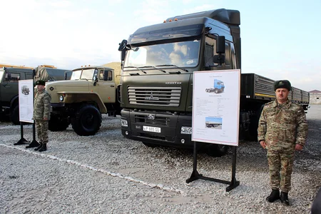 Azerbaijan's military top brass visits logistic military unit