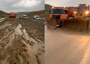 Güclü yağış Bakı-Şamaxı yolunda avtomobillərin hərəkətində maneə yaradıb