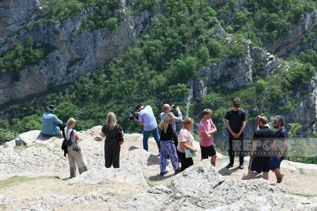 Norveçli səyahətçilər Cıdır düzündə olublar