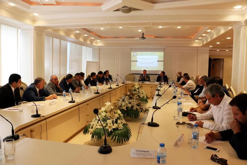 ​Bakıda ağır sənaye və maşınqayırmanın inkişafı müzakirə olunub