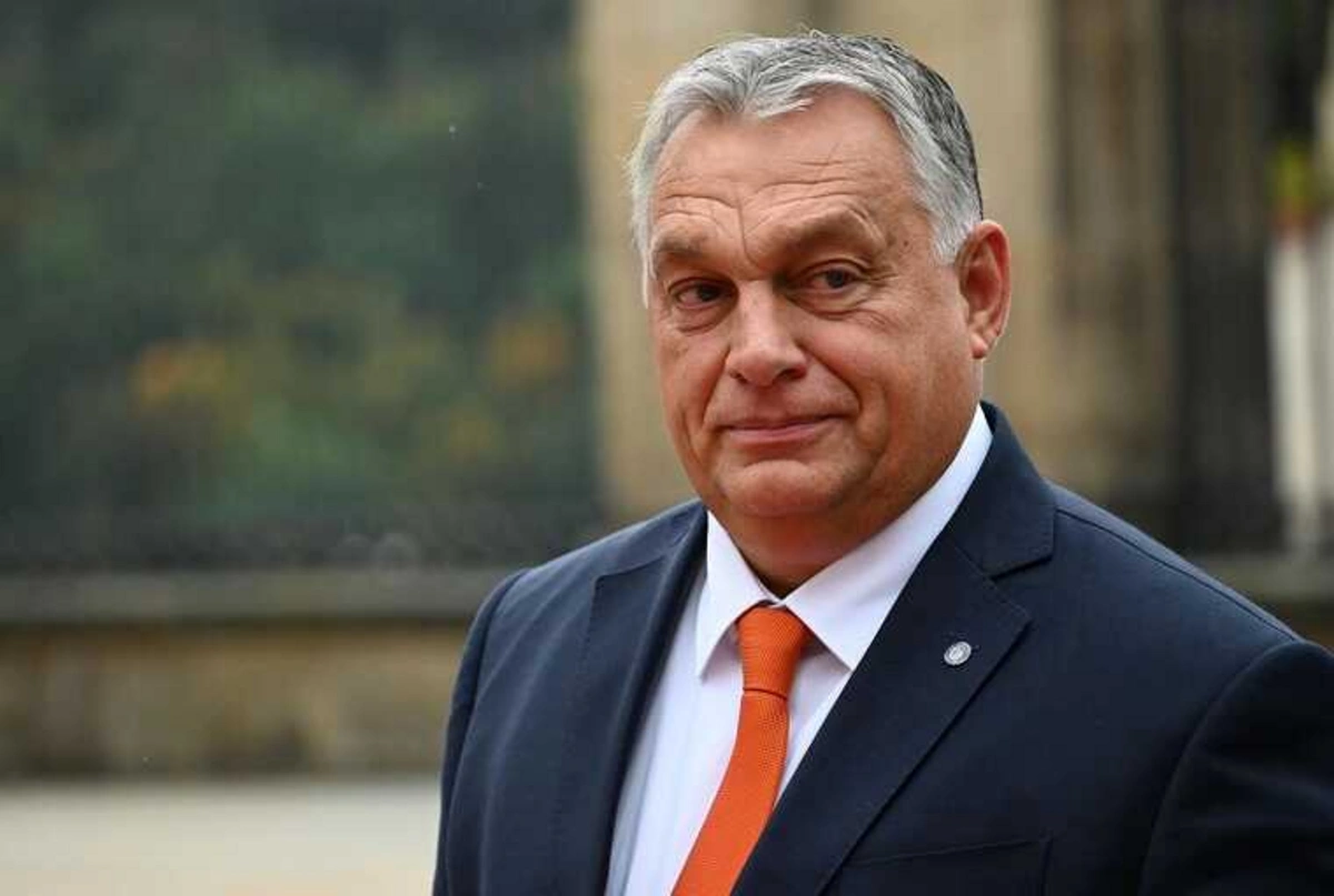 Orban: Ukraynadan Drujba vasitəsilə neft tədarükünün bərpasını gözləyirik