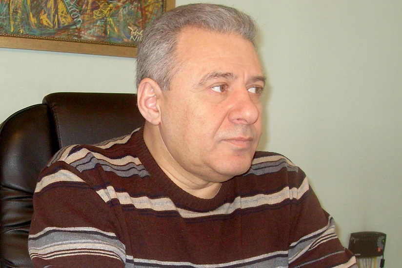 Armenian Defense Minister visits Russian military base