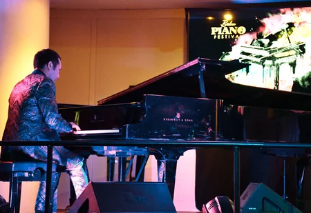 Bakıda Vikram Ruzaxunovun konserti keçirilib