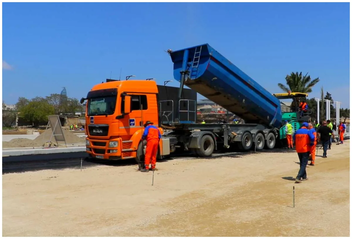 Bakının Süleyman Vəzirov küçəsinin bir hissəsi yenidən qurulur
