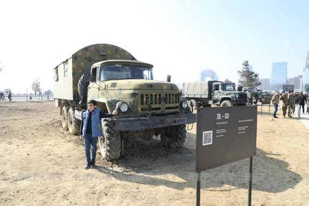 Парк военных трофеев в День Победы - ФОТОРЕПОРТАЖ