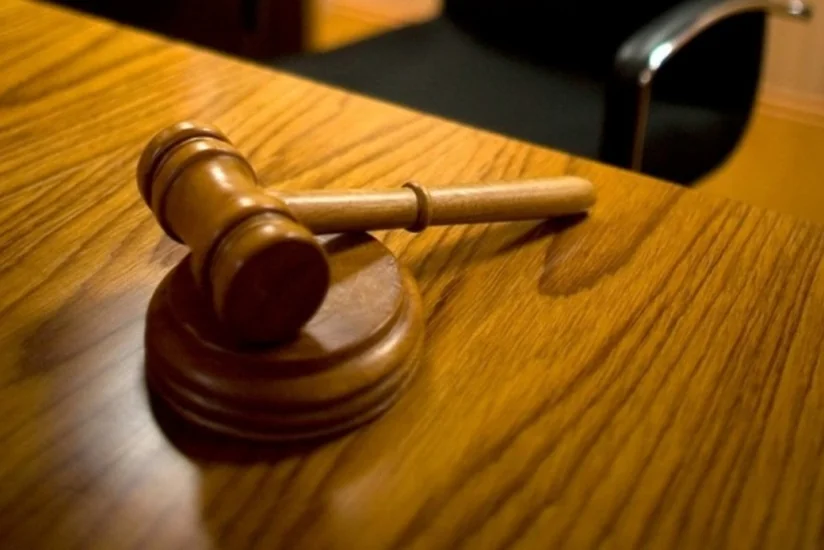 ​Dələduzluqda təqsirləndirilən şəxsə hökm oxunub