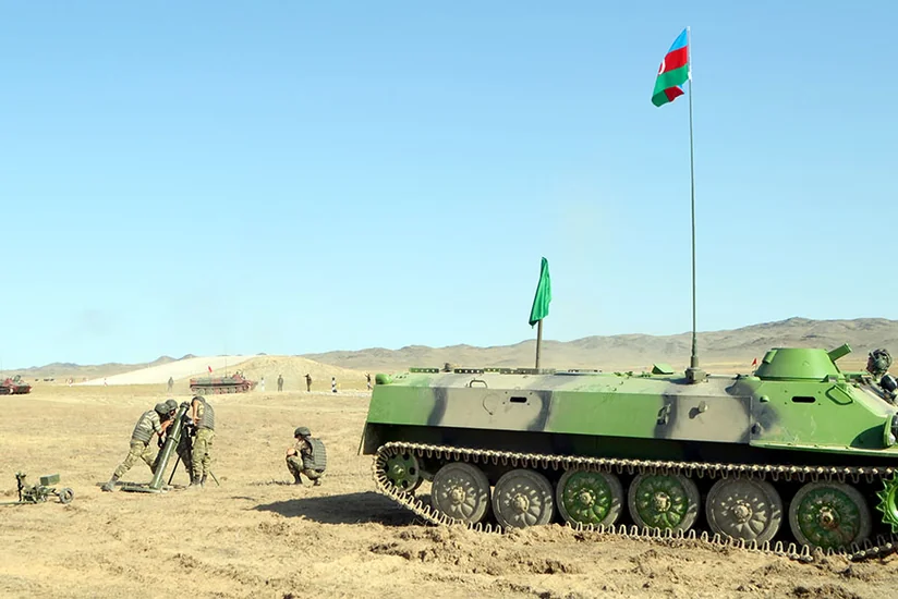 Azərbaycan hərbçiləri “Artilleriya atəşinin ustaları” müsabiqəsində gecə atışlarını icra edib