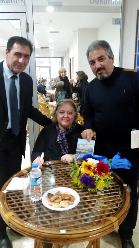 Azərbaycanlı yazıçı Türkiyədə tələbələrlə görüşüb