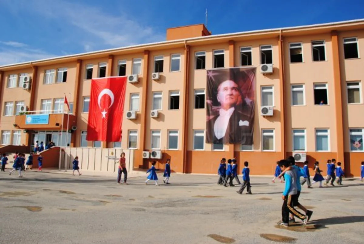 Türkiyədə turizmə dəstək üçün məktəblər gec açılacaq