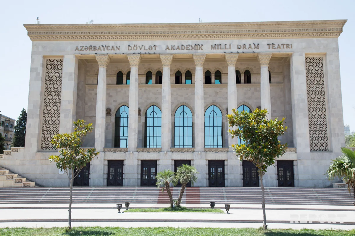 Akademik Milli Dram Teatrının iyun repertuarı açıqlanıb